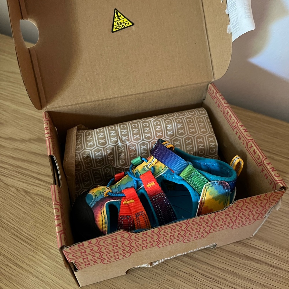 Brand New! Unworn Seacamp II CNX from Keen Kids Toddler size 6 - Rainbow Tie-Dye - Picture 2 of 5